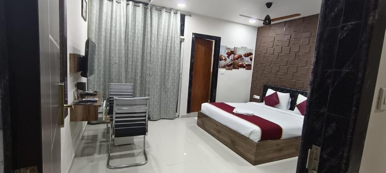 Hotel Vaishnavi Grand Miriālgūda المظهر الخارجي الصورة